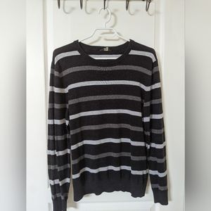 Denver Hayes Stripes Sweater (Large)